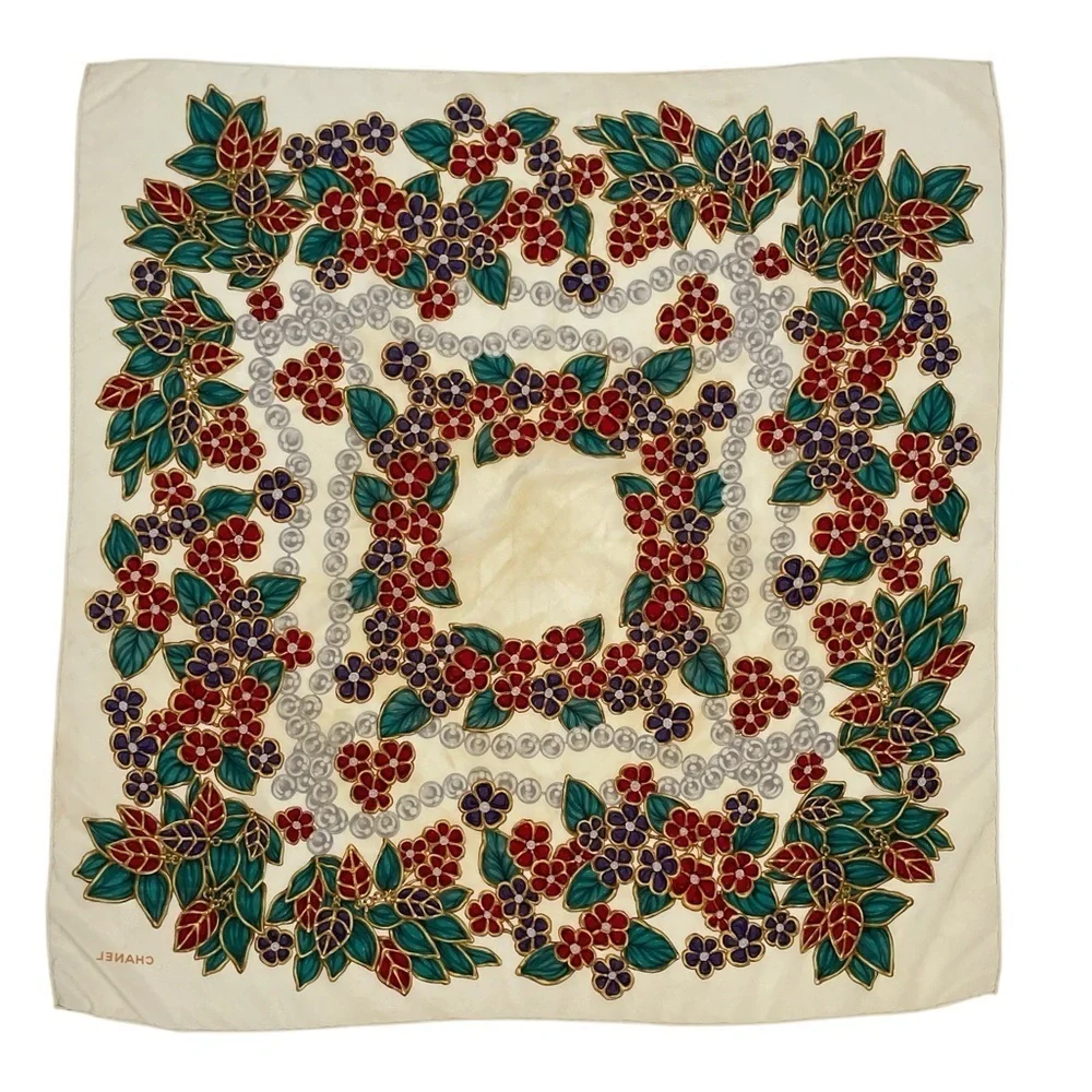 Chanel Vintage Gripoix Cream Silk Scarf Rare Print - Picture 6 of 6